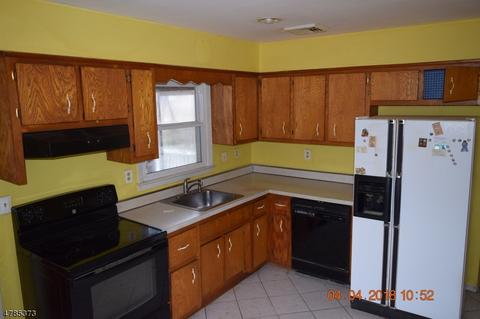 2 Sylvan Rd, High Bridge, NJ 08829 photo 4
