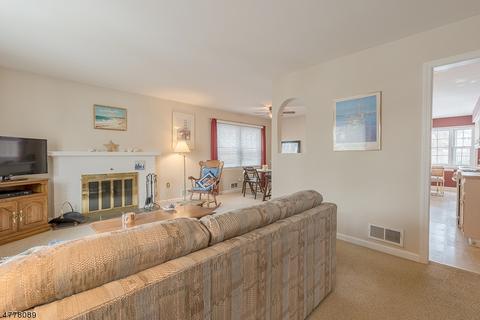 5 Beechwood Dr, Wayne, NJ 07470 photo 9