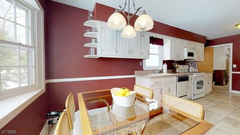 5 Beechwood Dr, Wayne, NJ 07470 photo 4