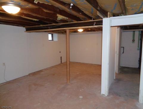 716 Summit Rd, Union, NJ 07083 photo 17
