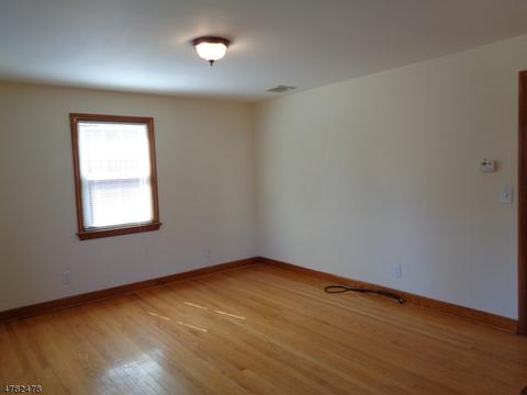 716 Summit Rd, Union, NJ 07083 photo 4