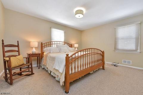 28 Brook Ter, Wayne, NJ 07470 photo 14
