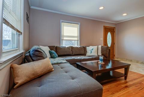 53 Coldevin Rd, Clark, NJ 07066 photo 4