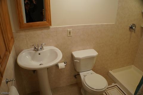 53 Coldevin Rd, Clark, NJ 07066 photo 23