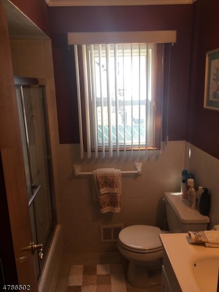 2240 Pershing Rd, Union, NJ 07083 photo 8