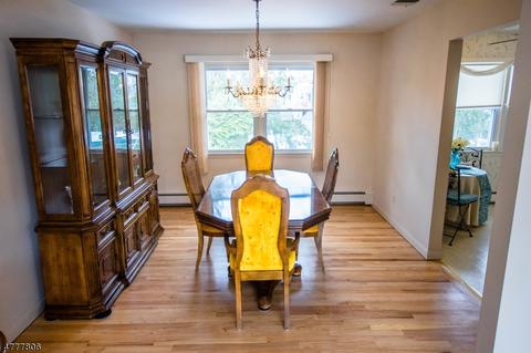 21 Kevin Pl, Wayne, NJ 07470 photo 5