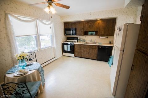 21 Kevin Pl, Wayne, NJ 07470 photo 6