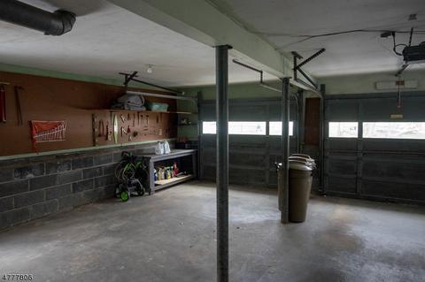 21 Kevin Pl, Wayne, NJ 07470 photo 19