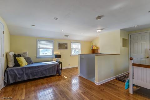 1358 Brookfall Ave, Union, NJ 07083 photo 16