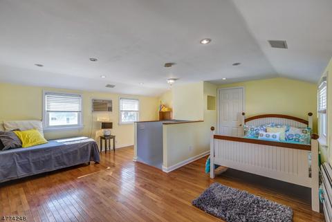 1358 Brookfall Ave, Union, NJ 07083 photo 18