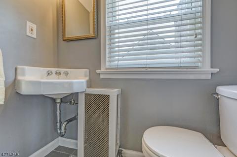 1358 Brookfall Ave, Union, NJ 07083 photo 17