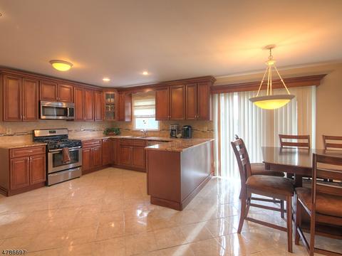 118 Nellis Dr, Wayne, NJ 07470 photo 4