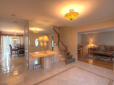 118 Nellis Dr, Wayne, NJ 07470 photo 3