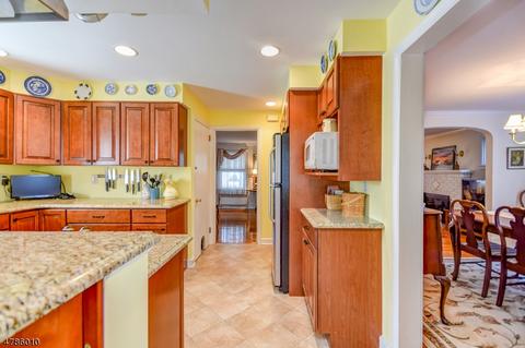 70 Henshaw Ave, Springfield, NJ 07081 photo 2