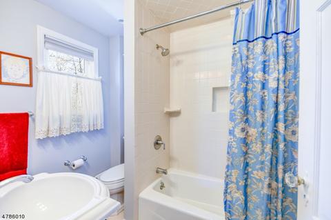 70 Henshaw Ave, Springfield, NJ 07081 photo 8