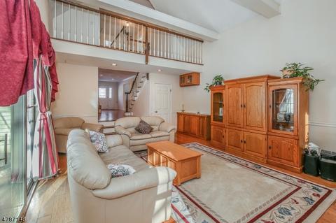 1 Peter Dr, Hackettstown, NJ 07840 photo 9