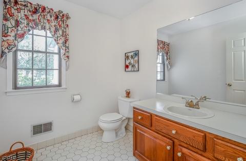 1 Peter Dr, Hackettstown, NJ 07840 photo 12