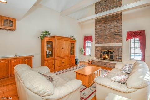 1 Peter Dr, Hackettstown, NJ 07840 photo 10