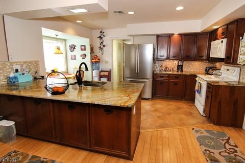 31 Bohnert Pl, Waldwick, NJ 07463 photo 7