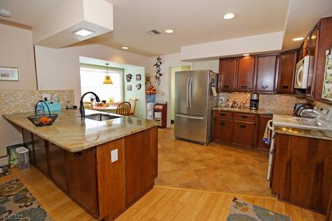 31 Bohnert Pl, Waldwick, NJ 07463 photo 6