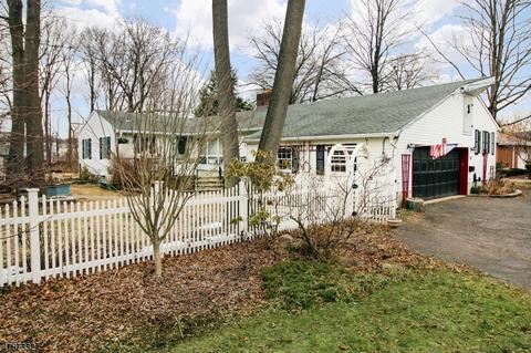 31 Bohnert Pl, Waldwick, NJ 07463 photo 1