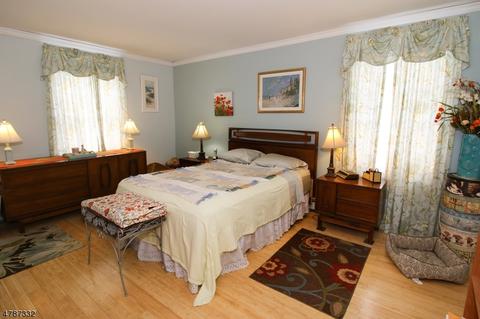 31 Bohnert Pl, Waldwick, NJ 07463 photo 14