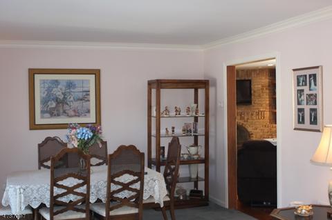 141 Maple Ave, Berkeley Heights, NJ 07922 photo 4