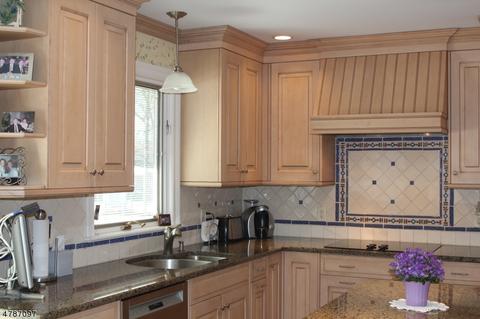141 Maple Ave, Berkeley Heights, NJ 07922 photo 7