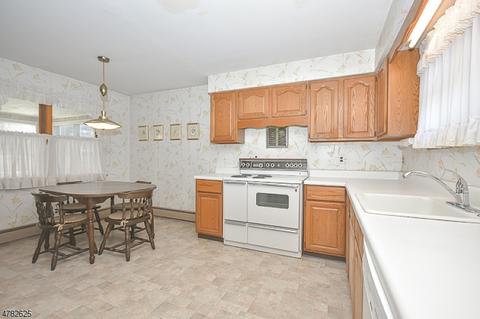 123 Macdonald Dr, Wayne, NJ 07470 photo 7