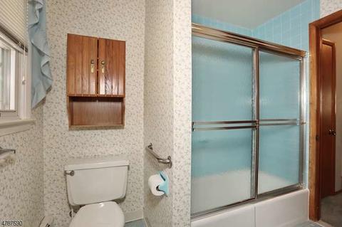 90 Kiwanis Dr, Wayne, NJ 07470 photo 15