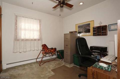 90 Kiwanis Dr, Wayne, NJ 07470 photo 17