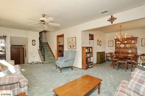 90 Kiwanis Dr, Wayne, NJ 07470 photo 8
