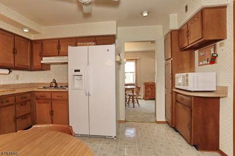 90 Kiwanis Dr, Wayne, NJ 07470 photo 11