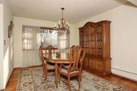 172 Kennedy Ct, Paramus, NJ 07652 photo 6