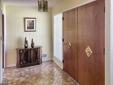 16 Hess Ct, Upper Saddle River, NJ 07458 photo 4