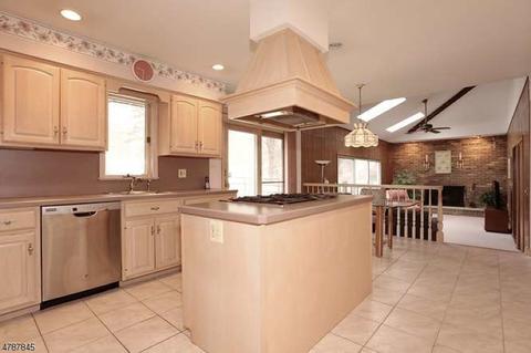 16 Hess Ct, Upper Saddle River, NJ 07458 photo 8