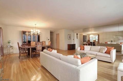 16 Hess Ct, Upper Saddle River, NJ 07458 photo 6