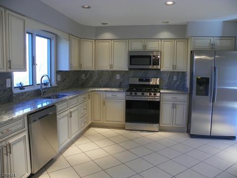 14 Franklin Pl, Haskell, NJ 07420 photo 2