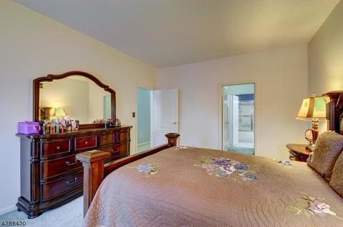 614 Brittany Dr, Wayne, NJ 07470 photo 18