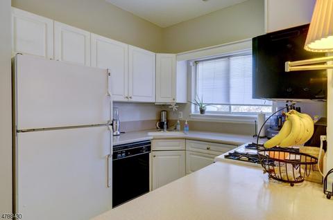 614 Brittany Dr, Wayne, NJ 07470 photo 12