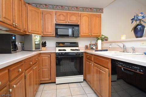 114 Butternut Dr, Wayne, NJ 07470 photo 11