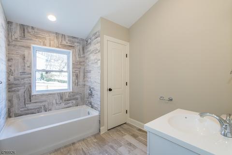 96 Perry St, Dover, NJ 07801 photo 17