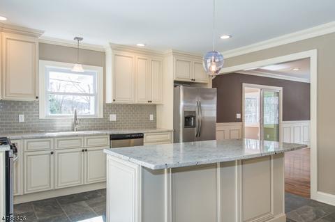 96 Perry St, Dover, NJ 07801 photo 3