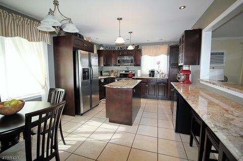 35 Hillside Rd, Wanaque, NJ 07465 photo 3