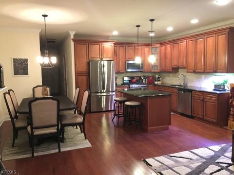 28 Parkside Dr, Haskell, NJ 07420 photo 1