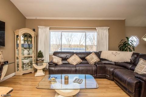 42 Highview Ter, Dover, NJ 07801 photo 3