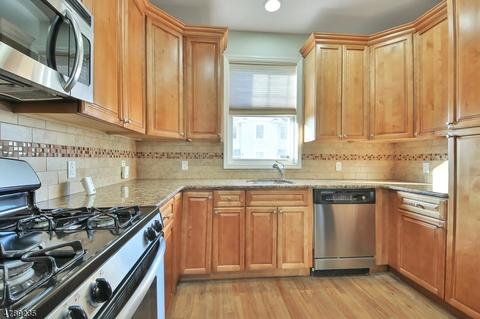 35 Michael Ln, Wallington, NJ 07057 photo 7