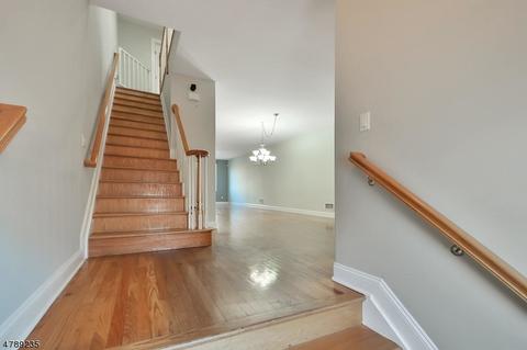 35 Michael Ln, Wallington, NJ 07057 photo 12