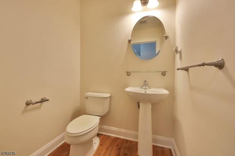 35 Michael Ln, Wallington, NJ 07057 photo 11