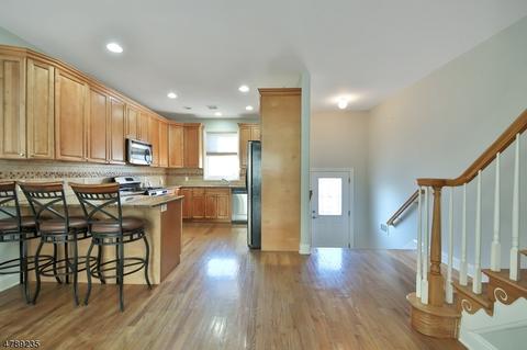 35 Michael Ln, Wallington, NJ 07057 photo 9